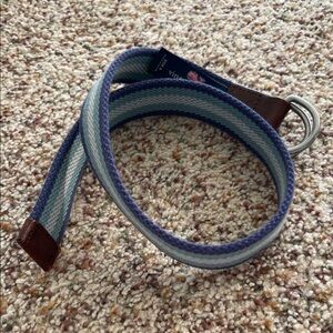Vineyard Vines kids belt size Small